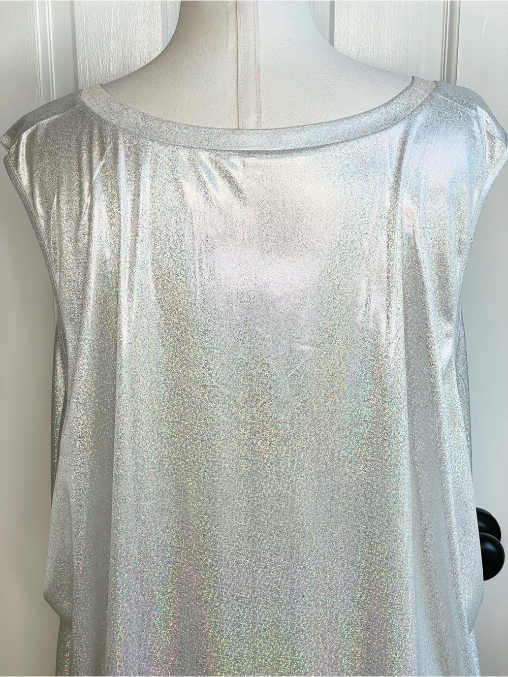 Silver Metallic V-Neck Sleeveless Tunic - Picture 4 of 6